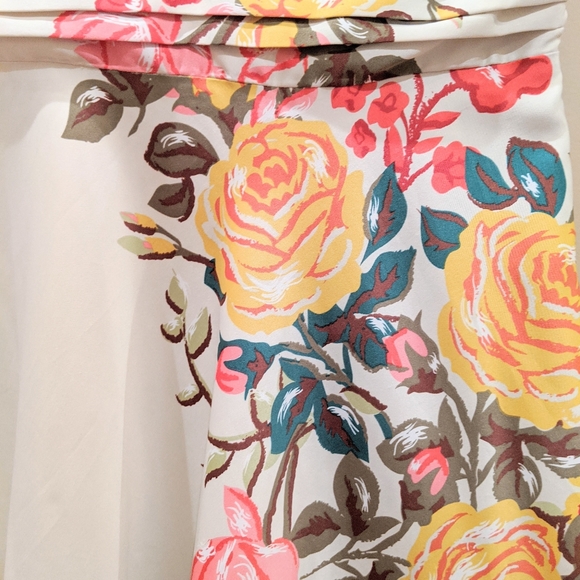 Satin Off-White Floral V Neck Midi Dress - Picture 10 of 14